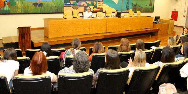Curso Alimentação Escolar e Sustentabilidade ocorre na Câmara de SP. Foto André Moura/CMSP