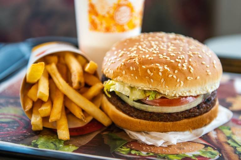 "Impossible Whopper", da parceria da Impossible Foods com o Burger King para difundir carne sustentável. Foto Michael Tomas/AFP
